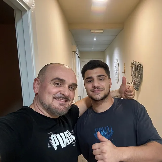 Josué con Biel, emprendedor